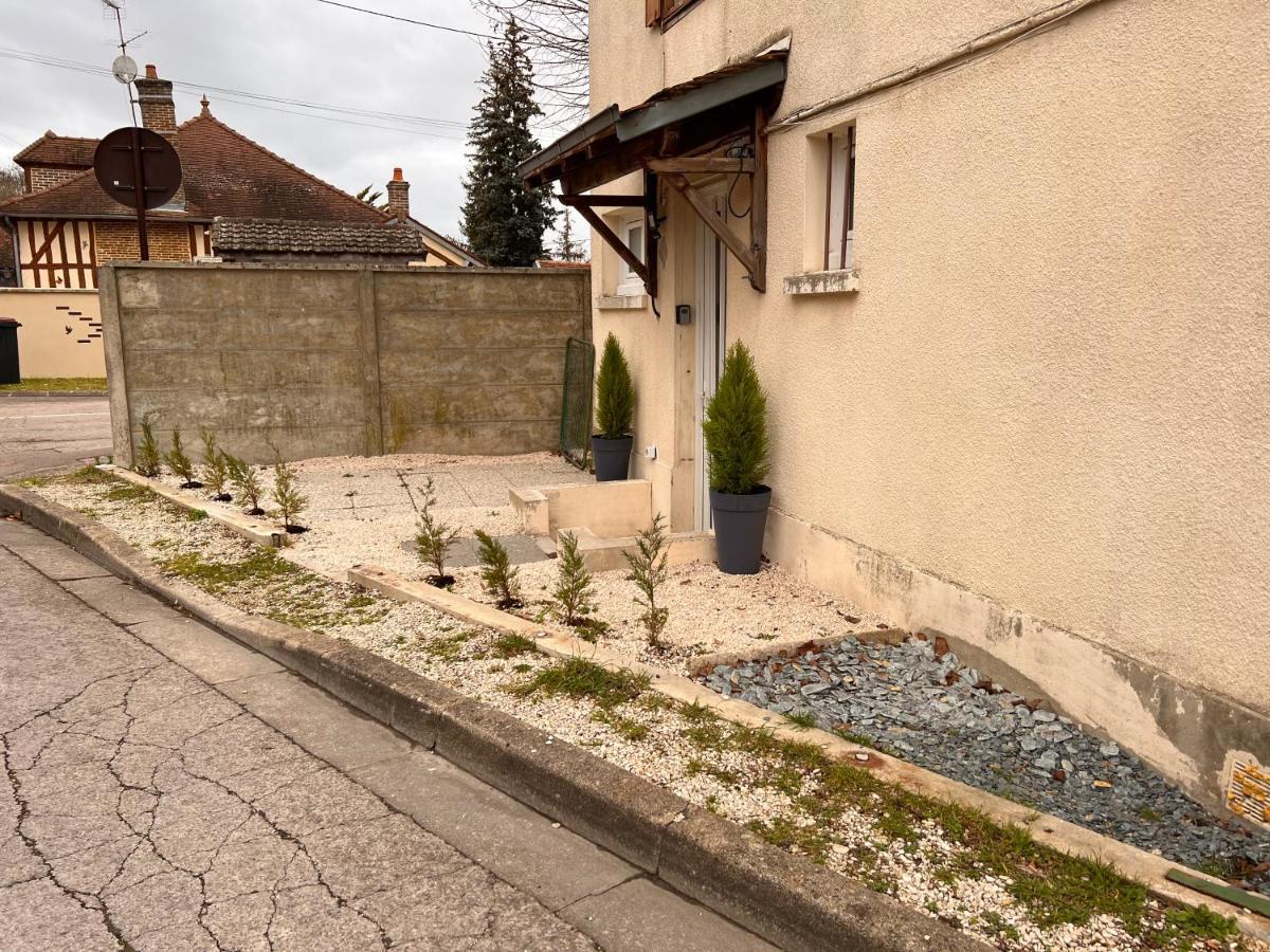 T2 Cosy / Quartier Calme / Magasins D'Usine A Proximite Daire Saint-Julien-les-Villas Dış mekan fotoğraf